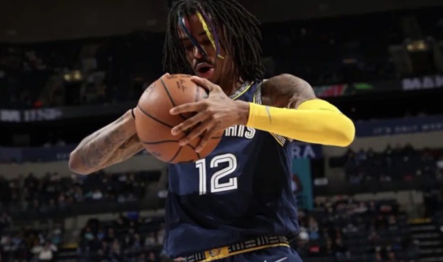  莫兰特禁赛归来率队击败开拓者  