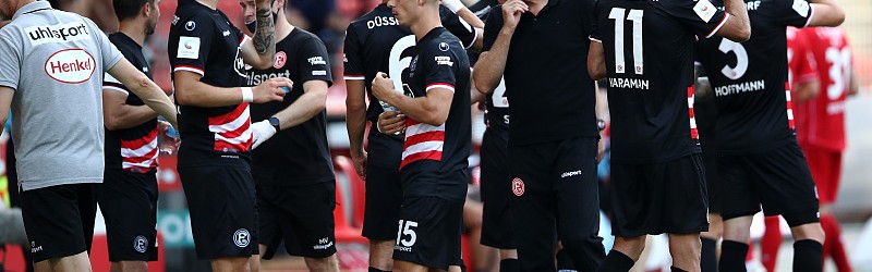  比勒菲尔德顽强守平班霸，保级路上抢得救命一分  